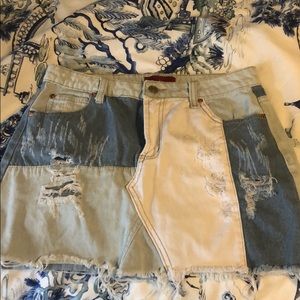 Patchwork denim skirt. Signature 8